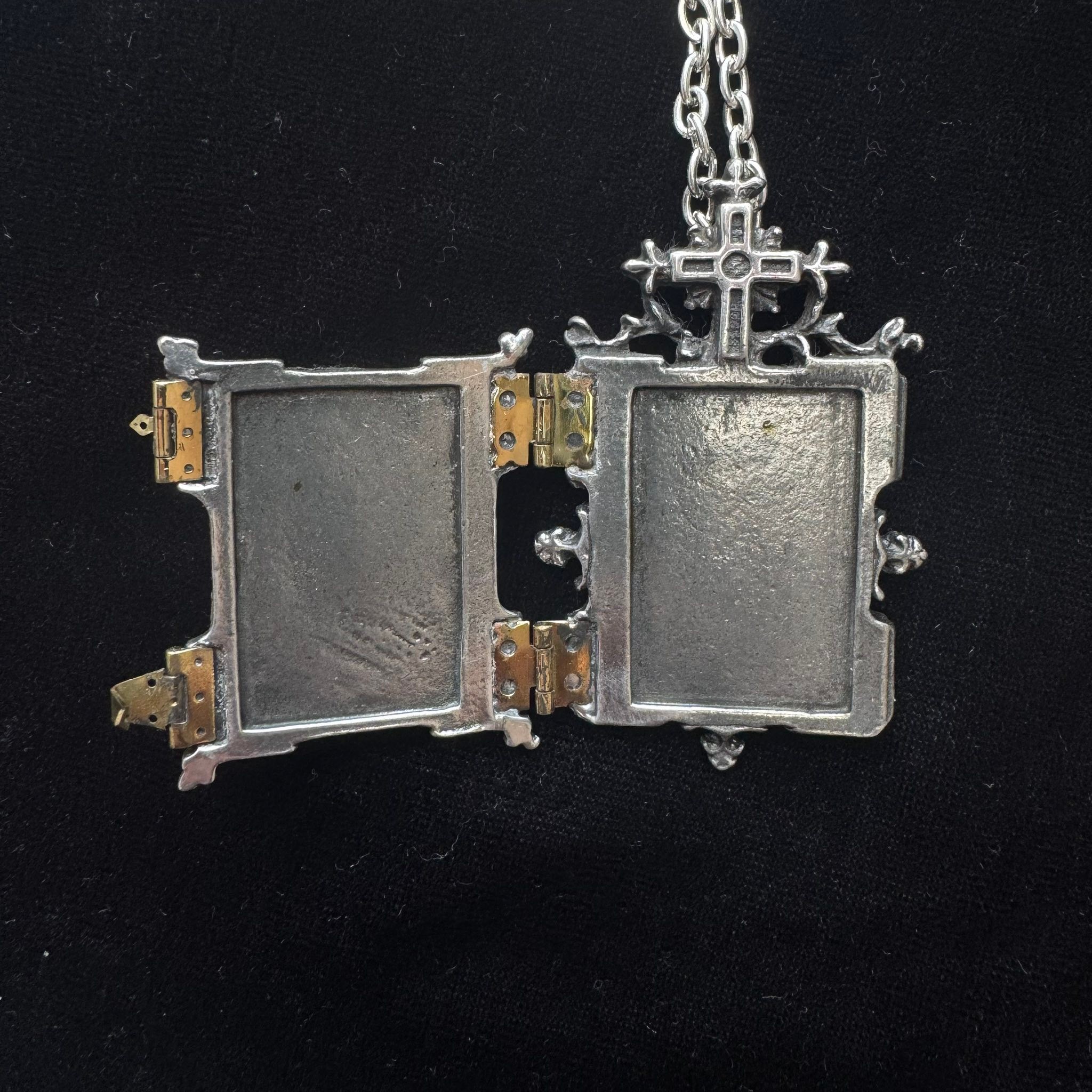 P341 - Orthodox Icon Locket. 《东正教圣像盒》 官方描述： Photo 