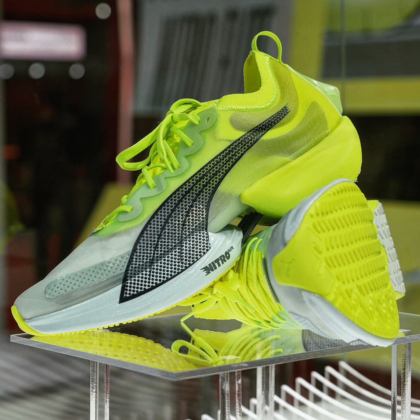 Xtride Running - A close up of the Puma Fast-R Deviate...