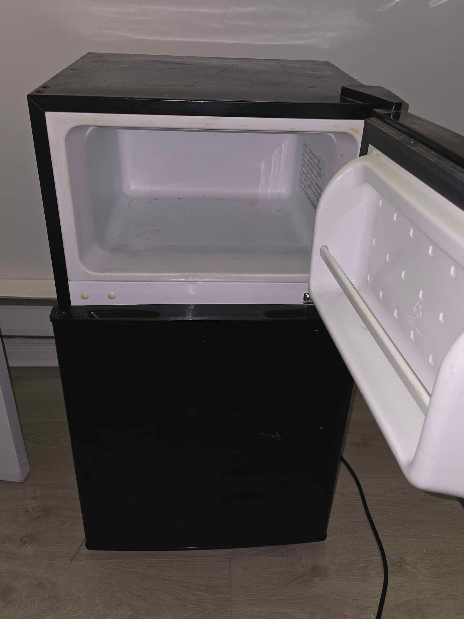 Mini frigo avec congelo - Refrigerators & Freezers - Saint-Jérôme ...