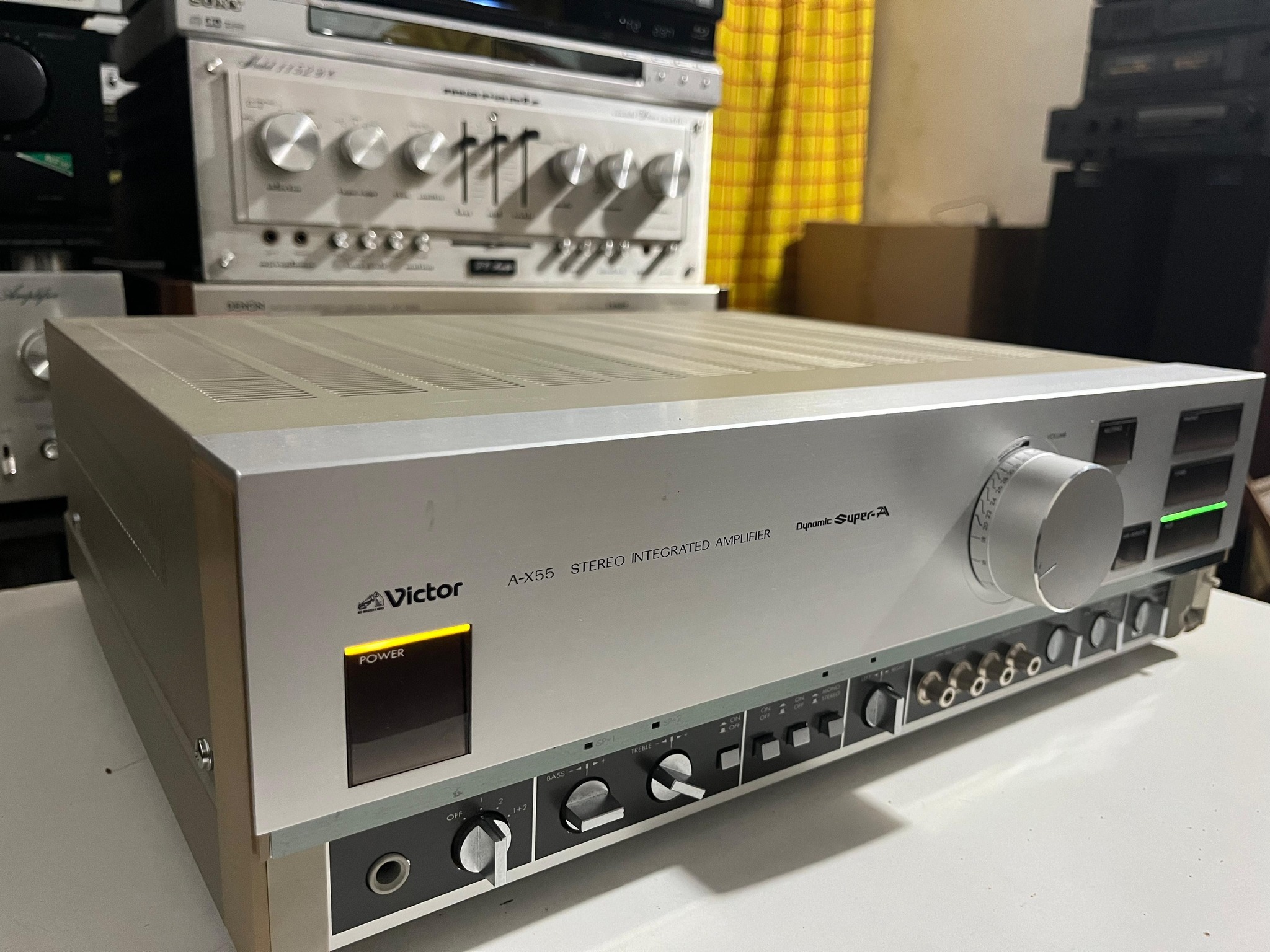 Victor stereo amplifier for sale in Sri Lanka