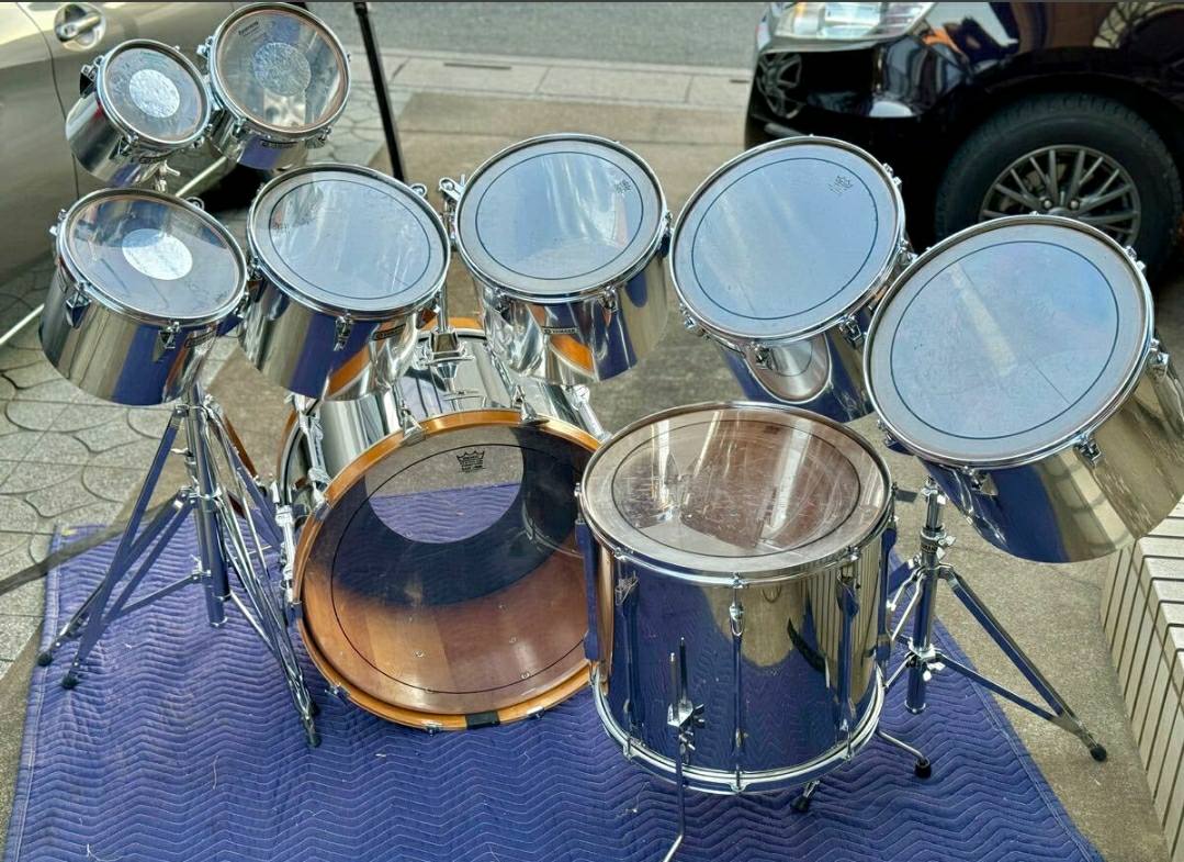 ヤフオクに出てた、YAMAHAの70年代の名器YDシリーズの8タムのアレです