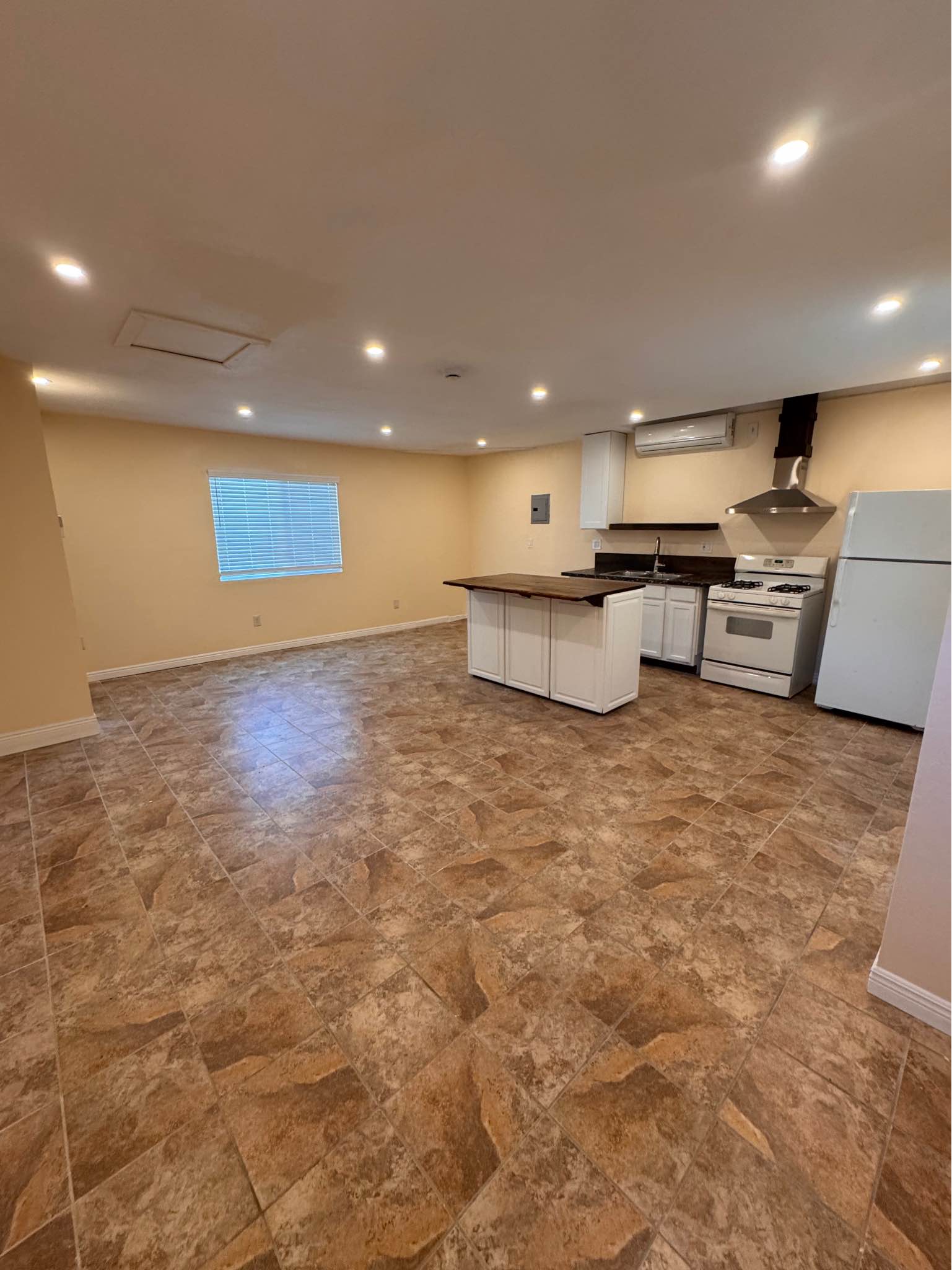 Best HD Pictures about  Rooms For Rent In Bakersfield Ca  with No AI Images