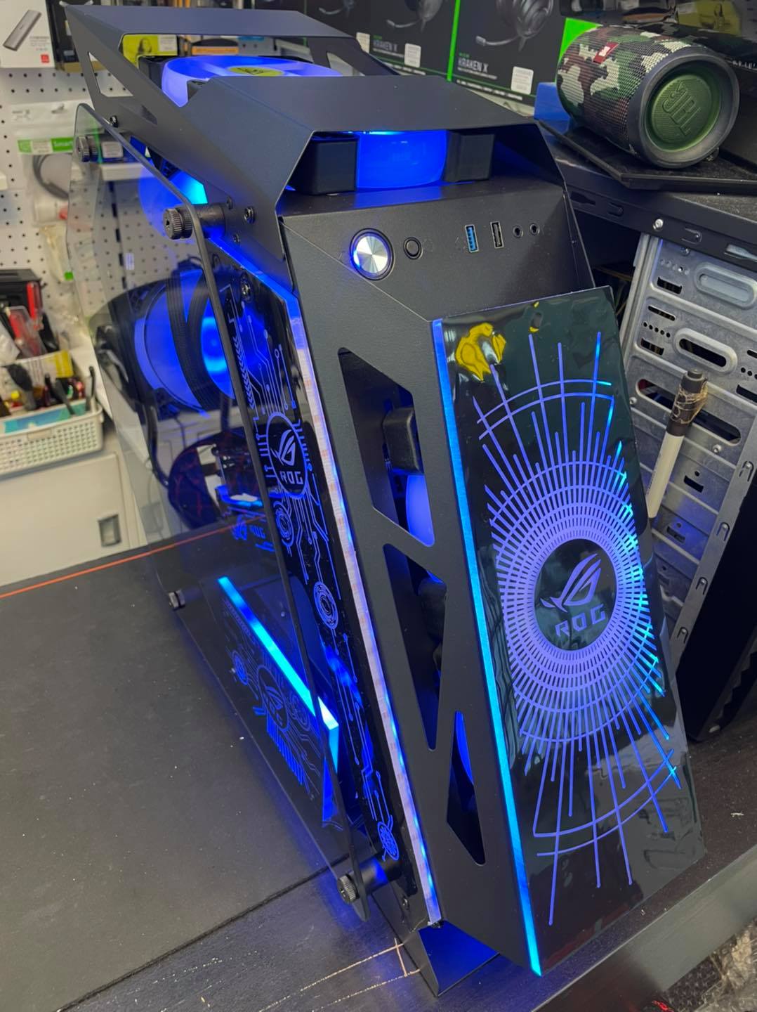 Yukin Computer & Digital - 今日收到一部維修機,個樣都幾型🤓 #ROG信仰機 #開放式機箱 #唔知大家鐘唔鐘意呢種機 ...