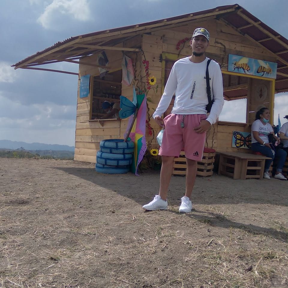 Erik Manu - Mr EM