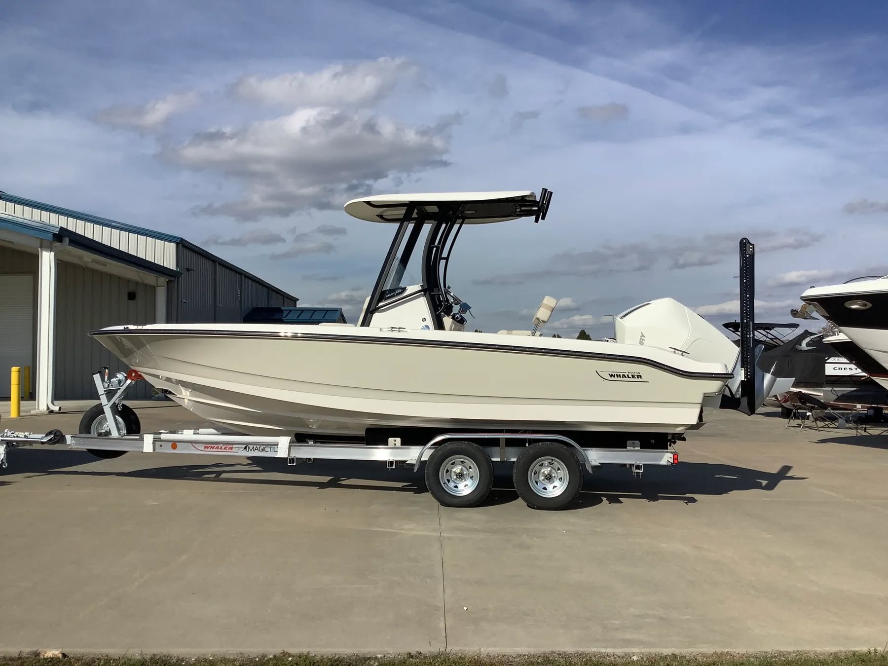 2026 Boston Whaler 22 Dauntless - Powerboats & Motorboats - Afton ...