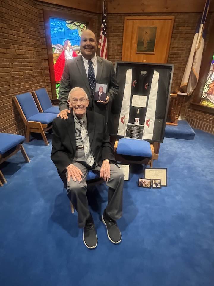 James Locklear - The Rev. Bob Mangum with his family after... | Facebook