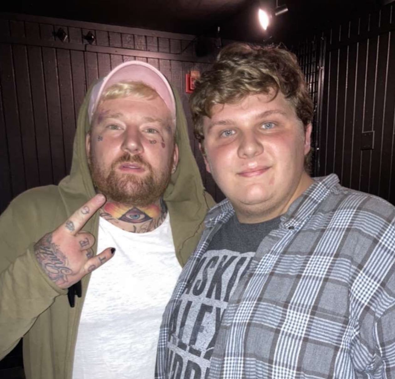 Jonny Craig - Jonny Craig added a new photo