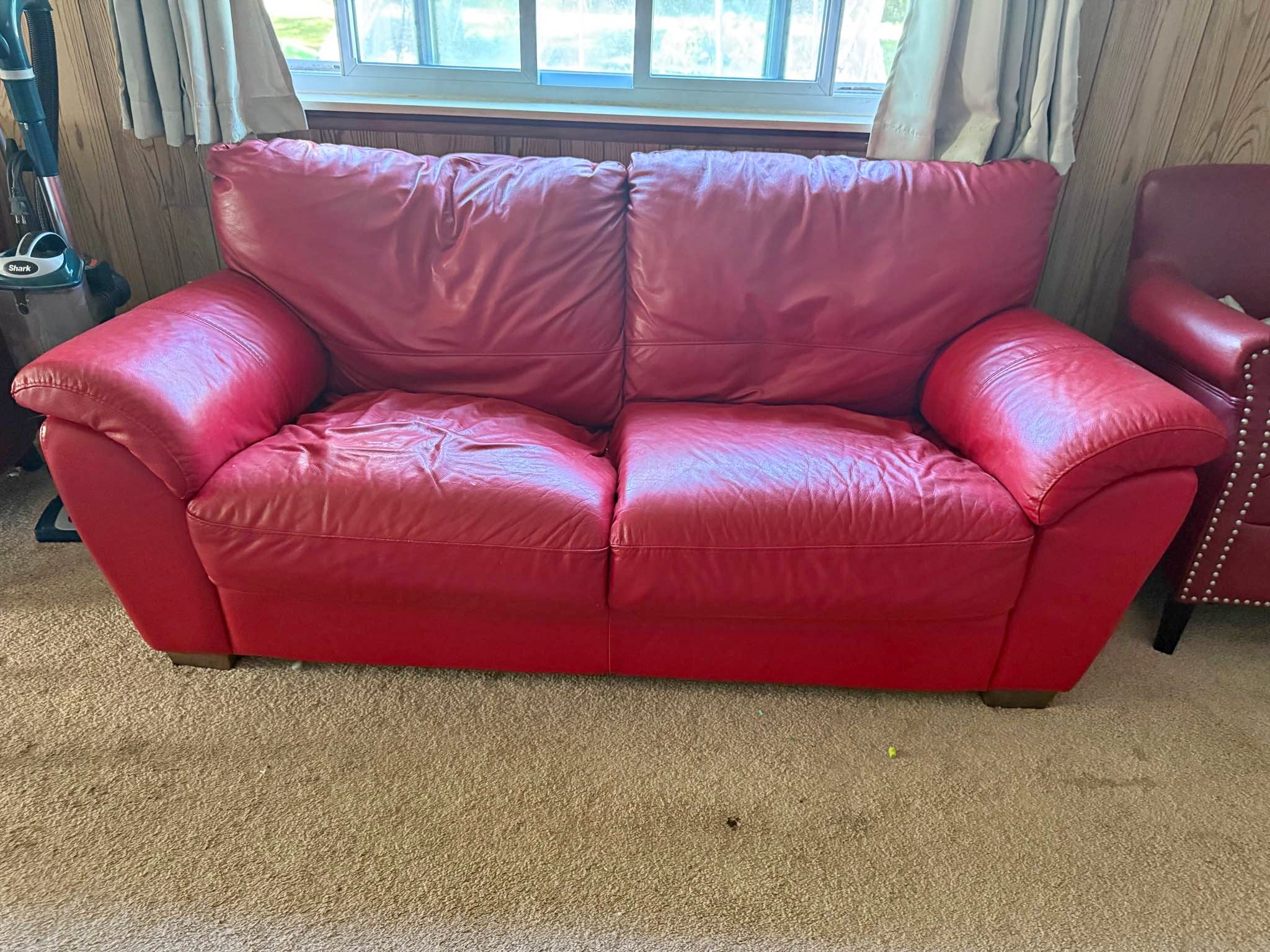 Sofas zu verkaufen in Adrian