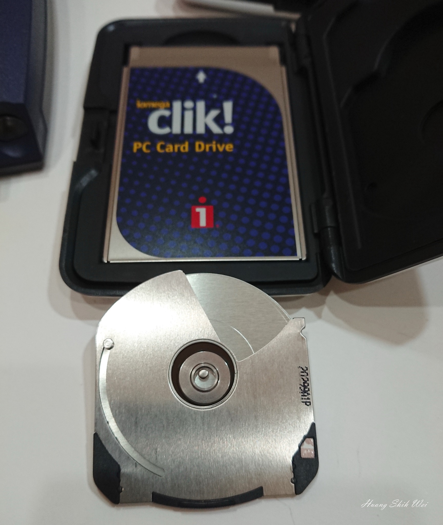 Does anyone still remember these storage media? The Iomega Clik