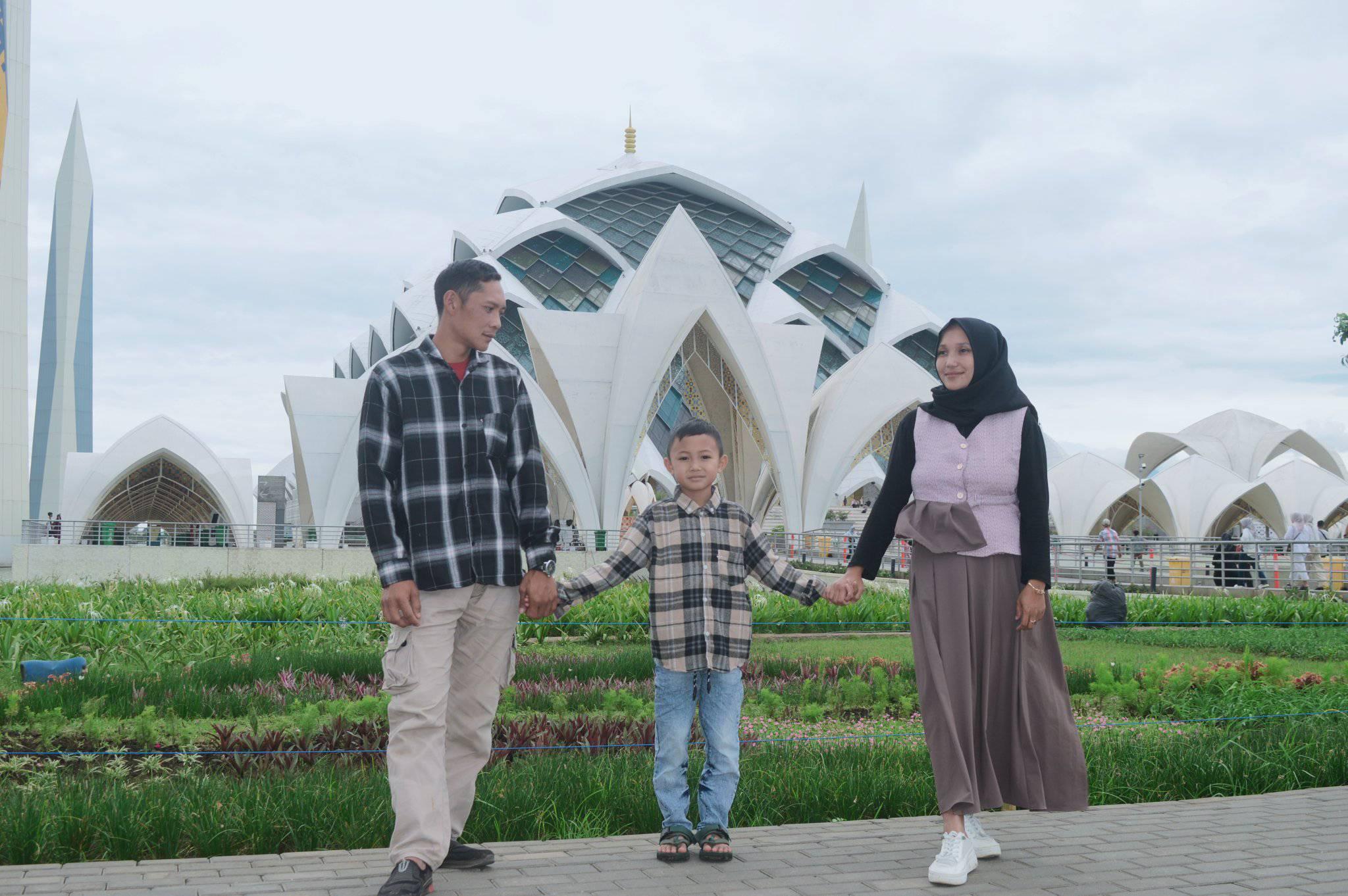 Tya M Abil Azhar