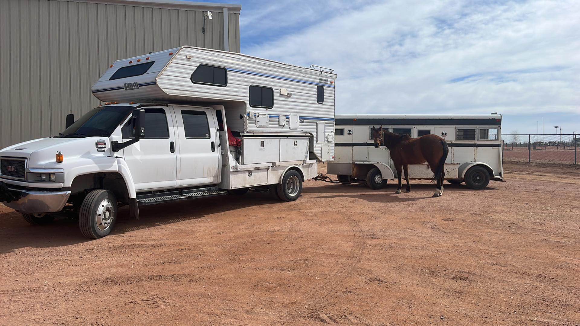 2004 GMC 3500 Crew Cab & Chassis · 169
