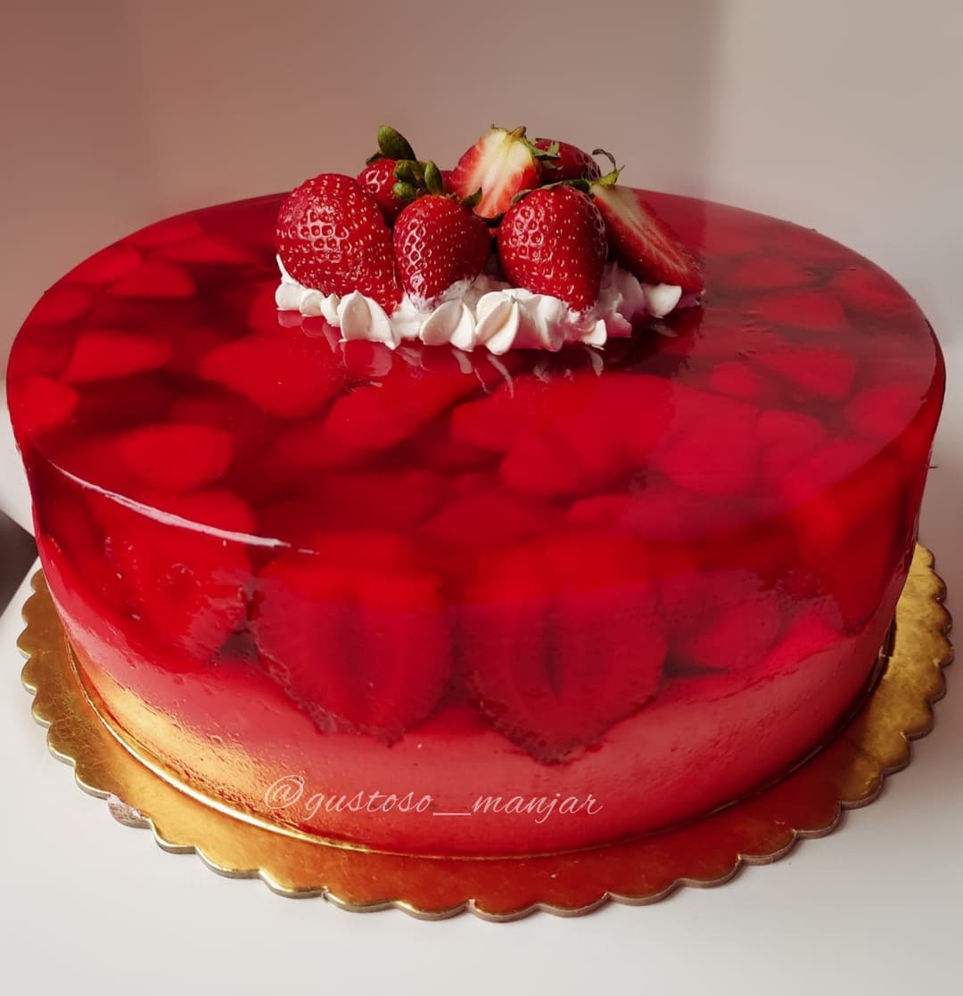 𝐺𝑢𝑠𝑡𝑜𝑠𝑜 𝑀𝑎𝑛𝑗𝑎𝑟 - 🍓 Torta helada de fresa 🍓 . Que mejor que... | Facebook