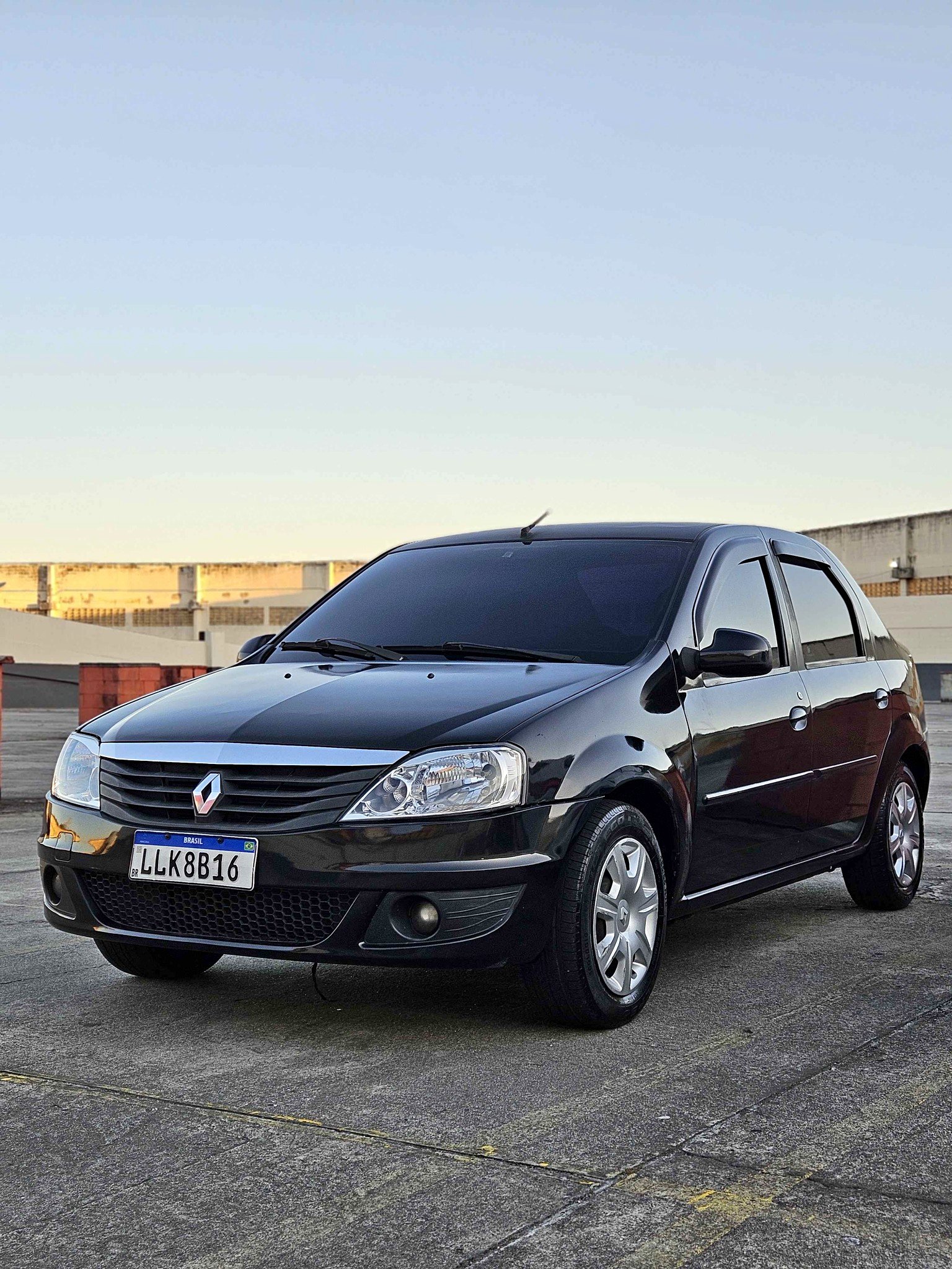 2011 Renault Logan - Cars & Trucks - São Gonçalo, Rio de Janeiro ...