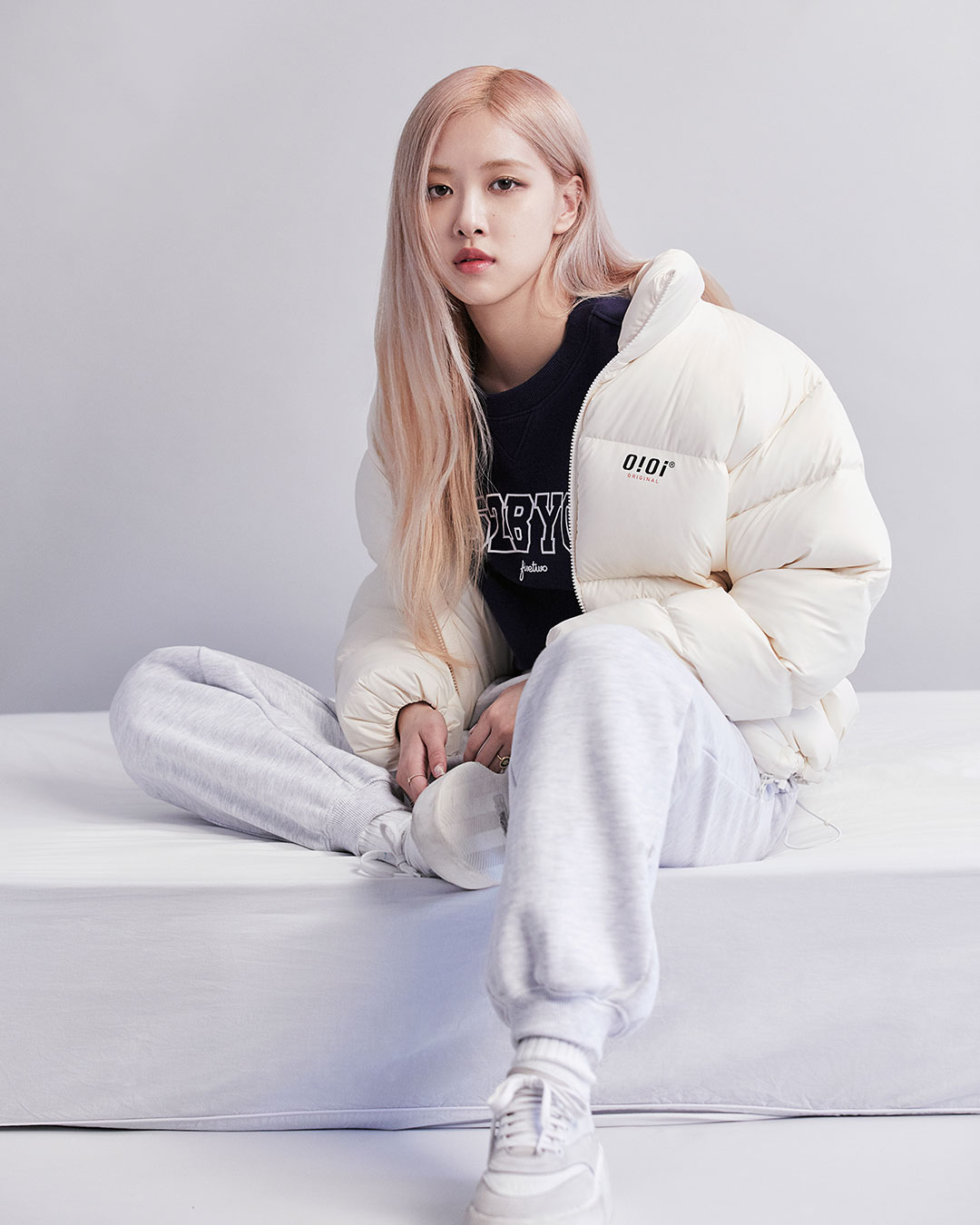 5252 BY O Oi x ROS SIGNATURE DOWN PRE-ORDER NOW AVAILABLE 10 OFF PRE-ORDER 10 04 https bit ly 3DJ4Eui 10 PHOTOCARD EVENT