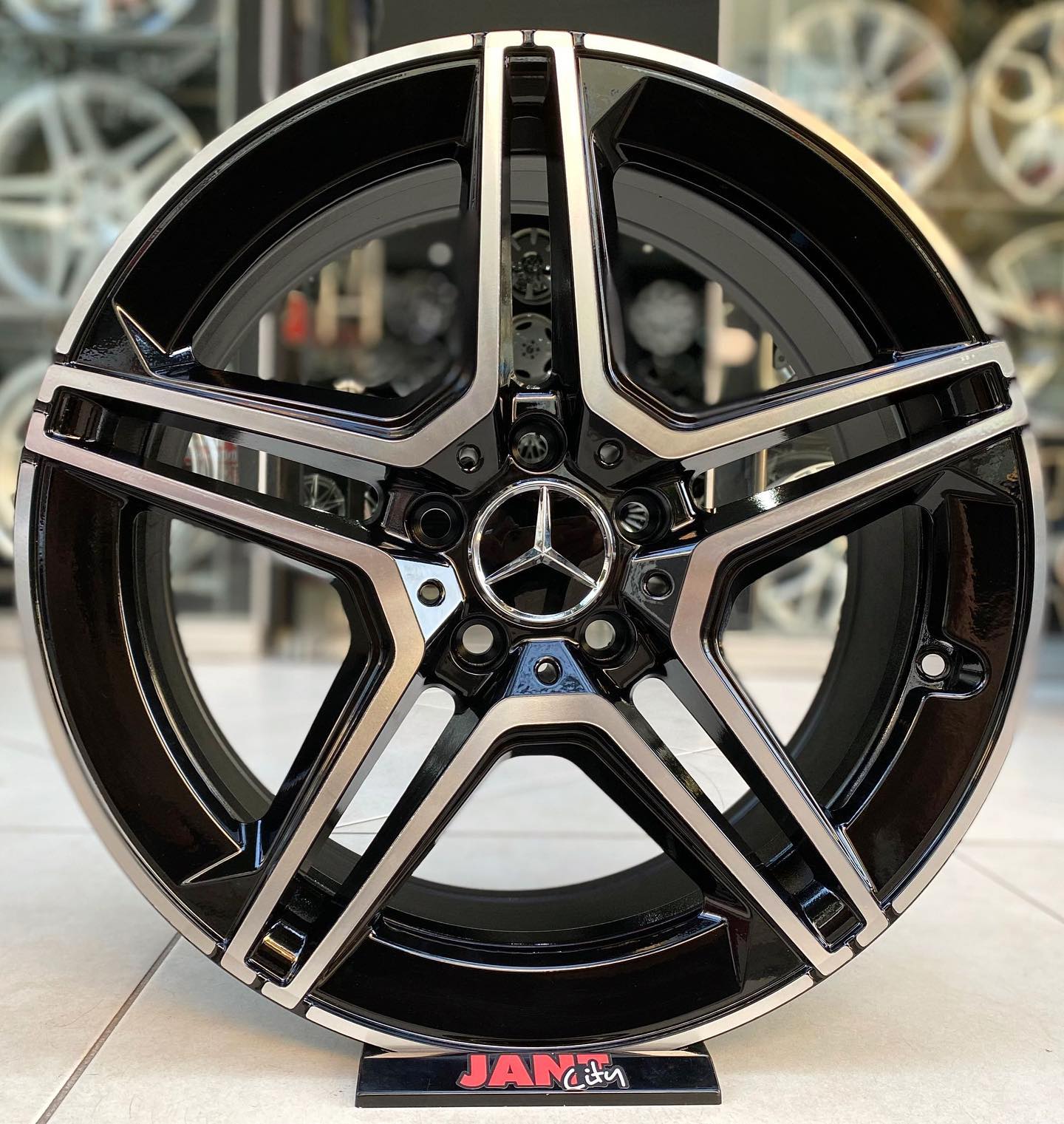 MODEL - MERCEDES AMG ——————————————— 🔩 18' 5x112 8.0 ET43 BP