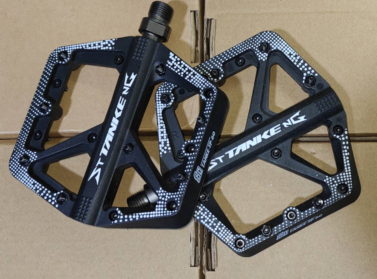 Pédales de vélo en nylon léger avec système de roulement DU, profil ultra fin pour VTT et vélo de route, axe de 14 mm, pédales à faible friction (bleu