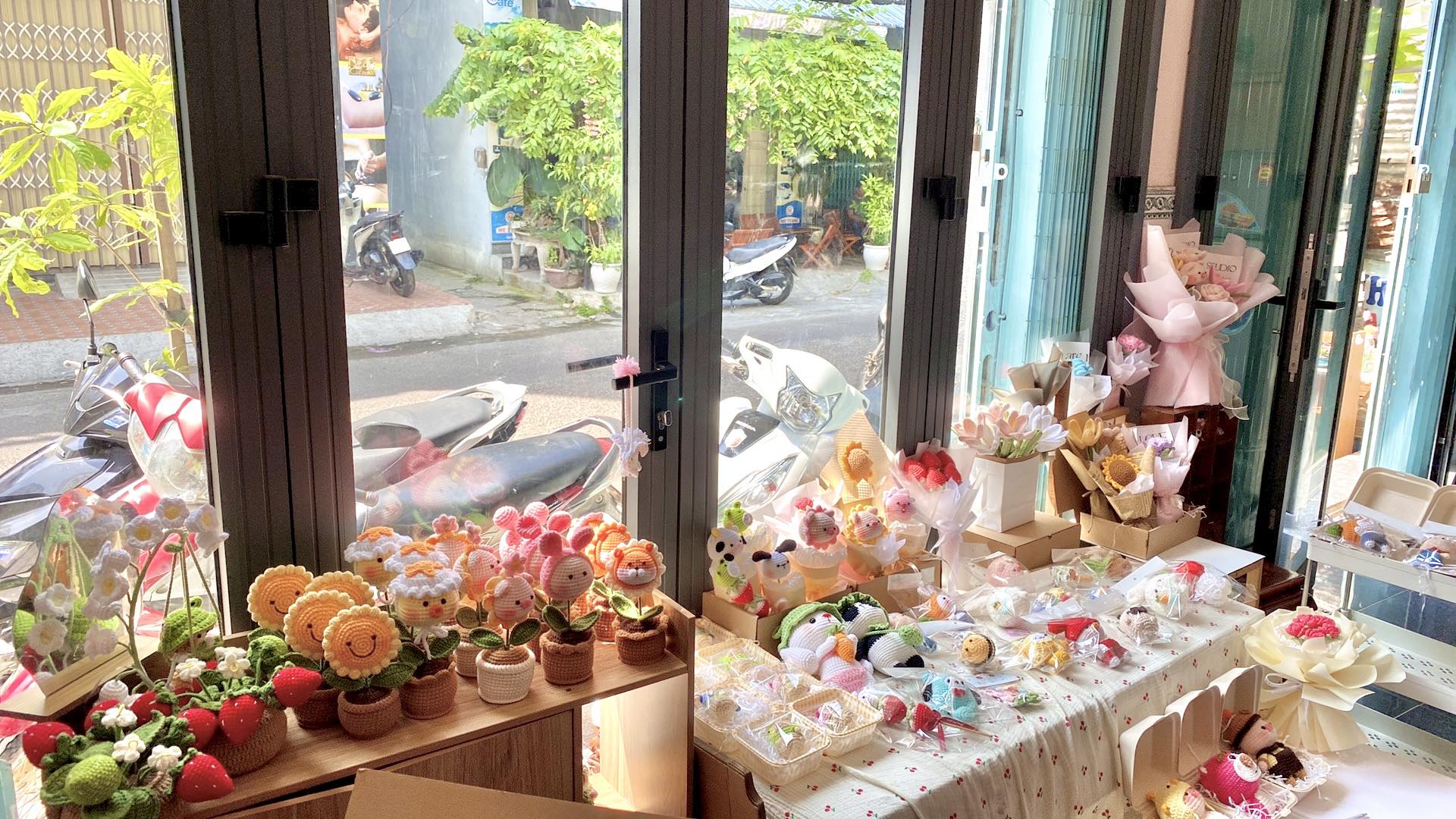 Tiệm Len Nhỏ Xíu Của Khanh... - Tiệm Len Nhỏ Xíu Của Khanh