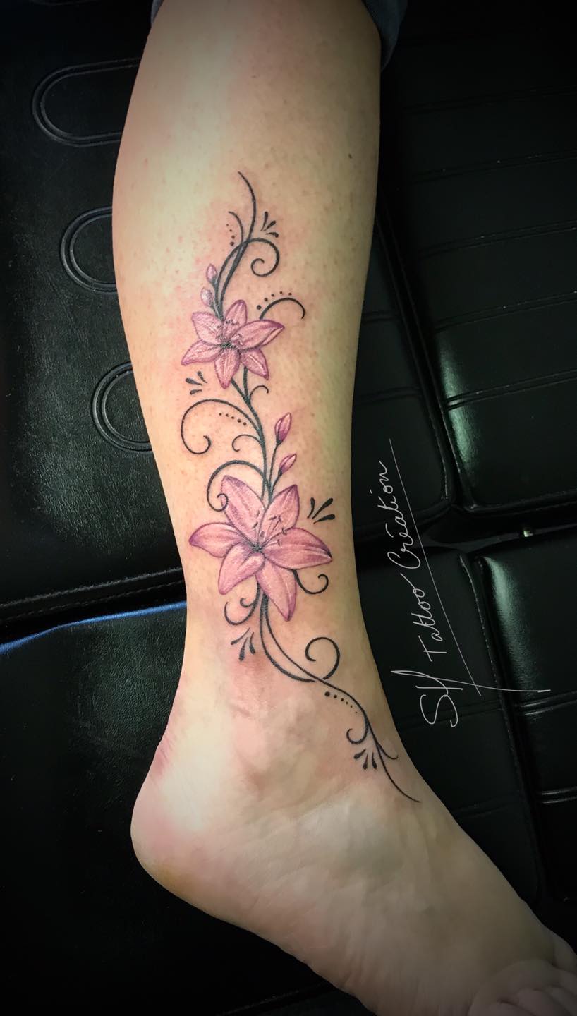 Tatouage Fleur De Lys Cheville