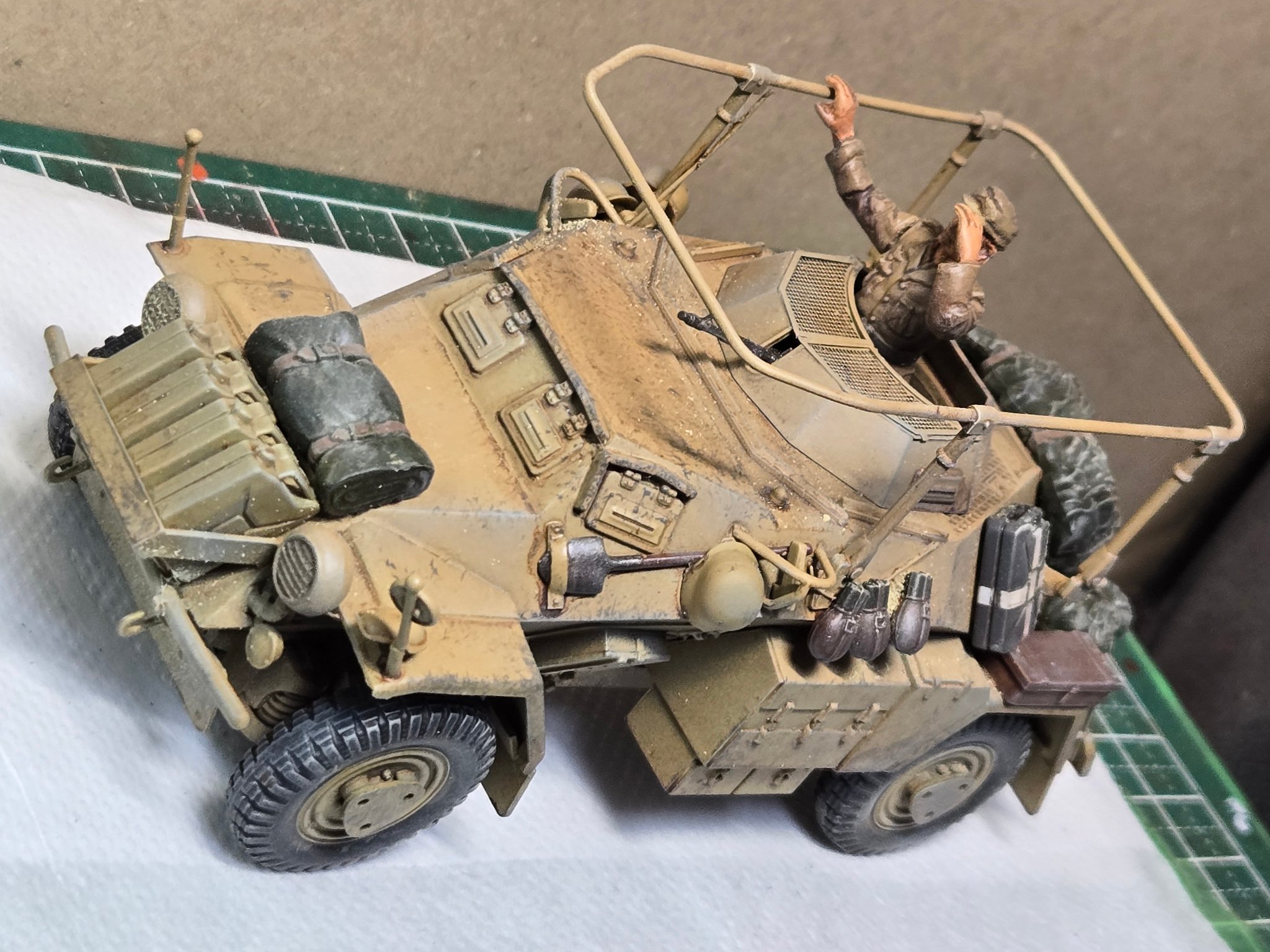 タミヤ Sd.Kfz.223 ドイツ軍無線指揮車 フンクワーゲン完成しました