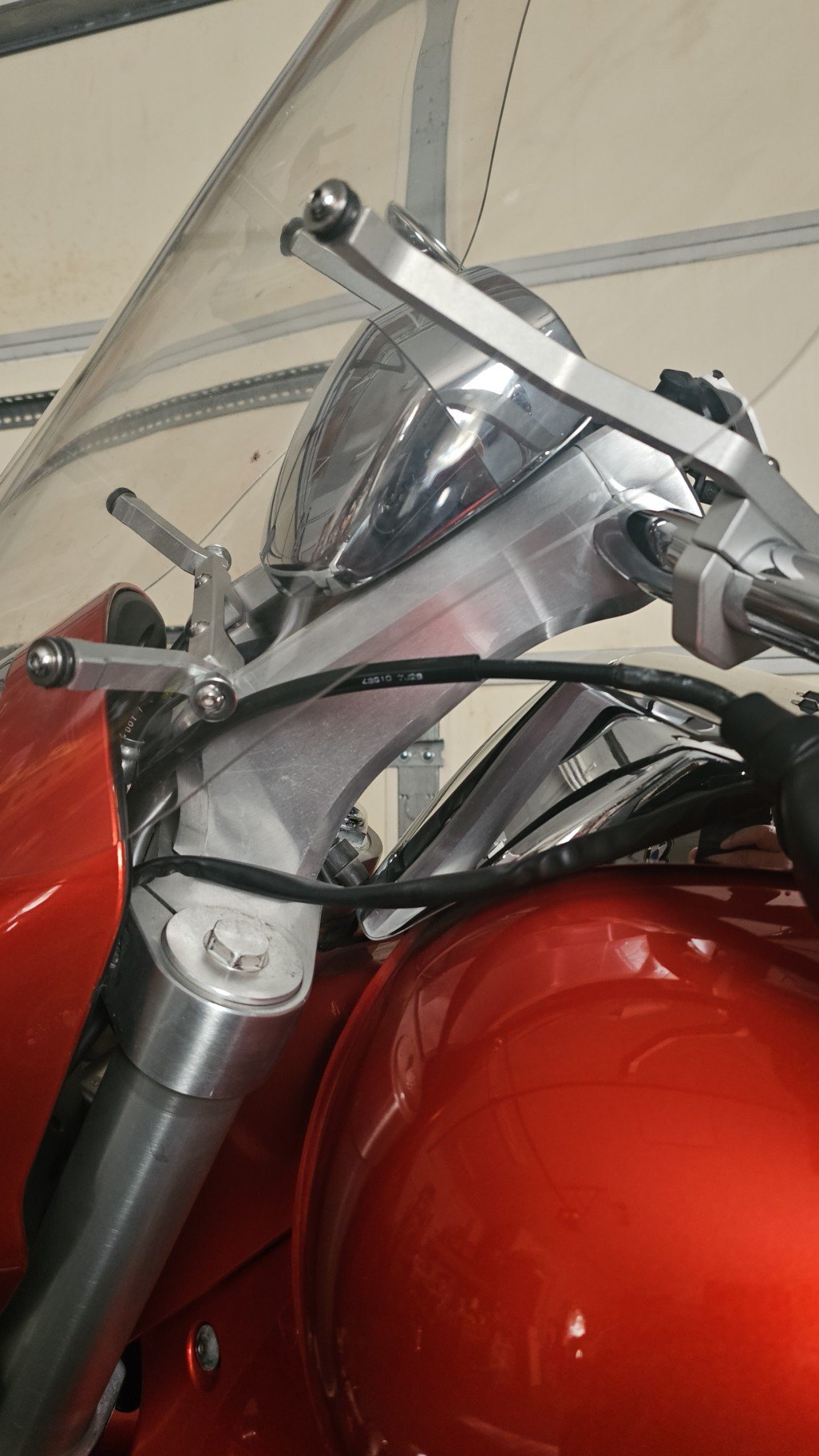 Risers vs stock handlebars on 09AE