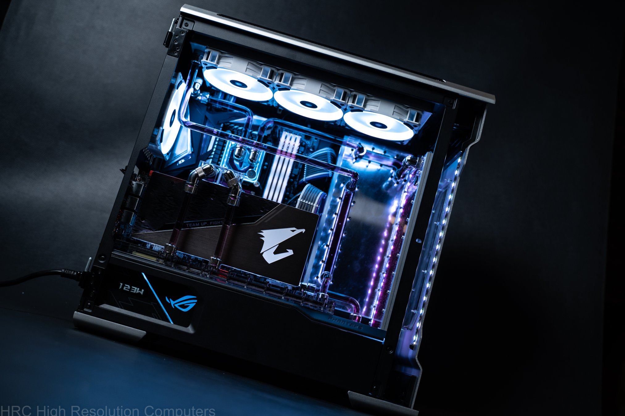 ที่สุดของความลงตัว !! PHANTEK EVOLV... - Phanteks by Ascenti