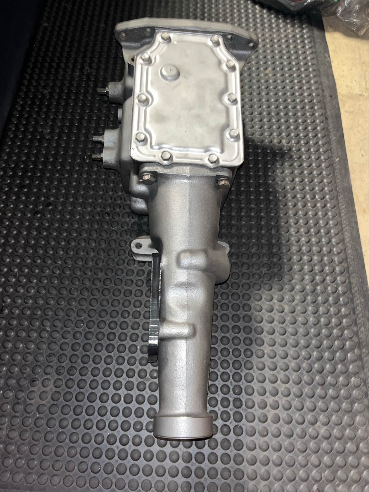Ford Toploader RUG AE2 428cj-boss429 main case and tailshaft