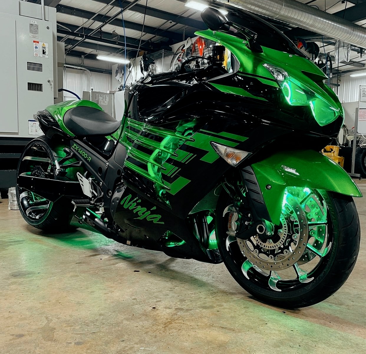 BIG THANKS TO MR. WALKER FOR TRUSTING US TO CUSTOMIZE HIS ZX-14