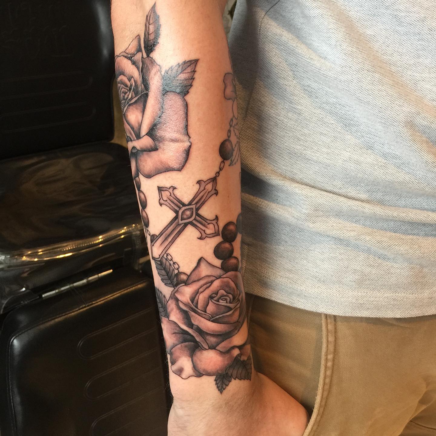 Dessin Tatouage Rose Avec Chapelet