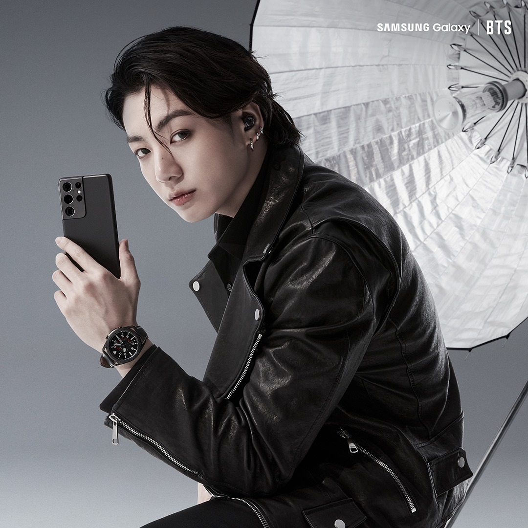 Samsung - 📸: @BTS_twt ekibinden #JungKook'un #GalaxyS21 ile