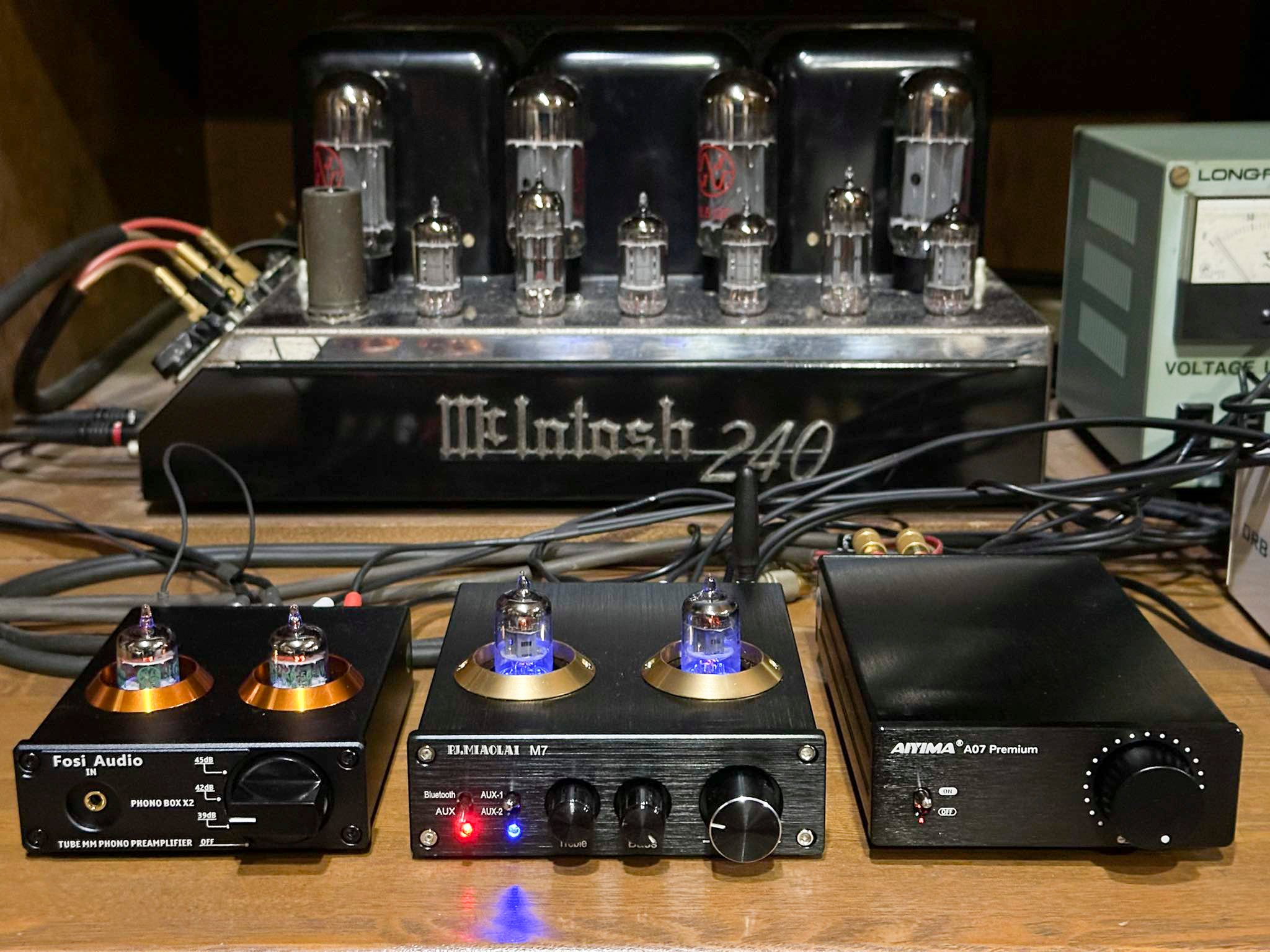 最近、McIntosh は少しお休みで、中華アンプで遊んでますが、見た目も