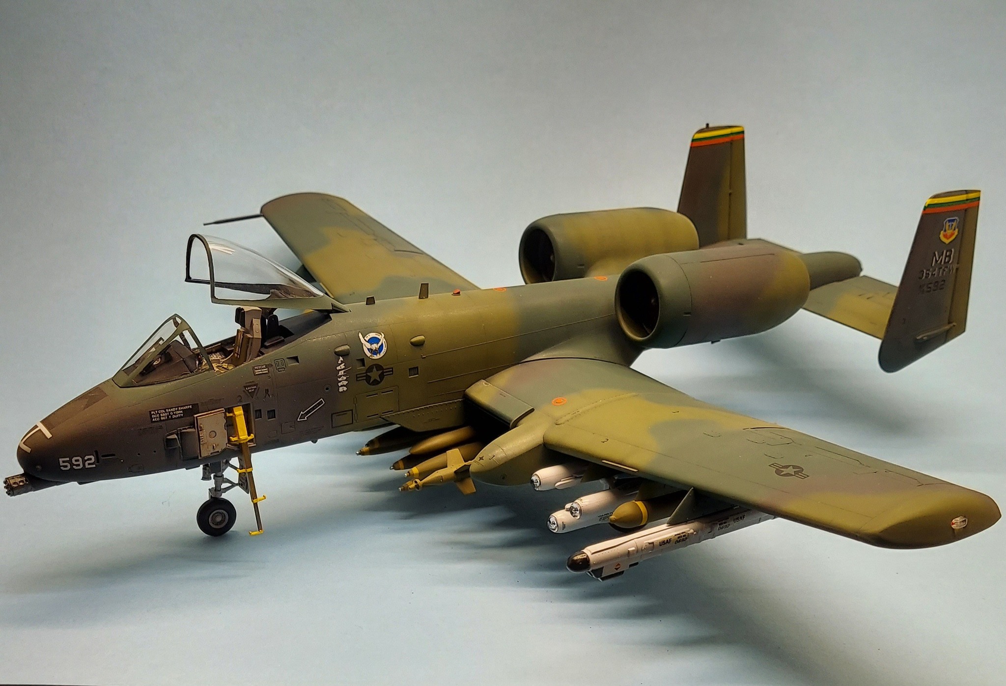 Fairchild A-10A Thunderbolt II model kit review