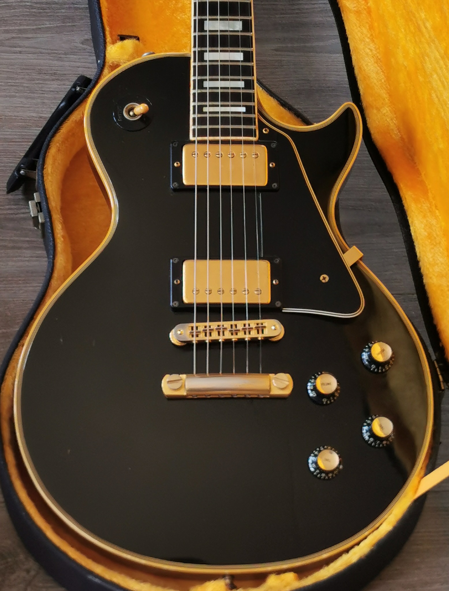 Sold). 1970s Avon Rose Morris, Les Paul copy, made in Japan. Model