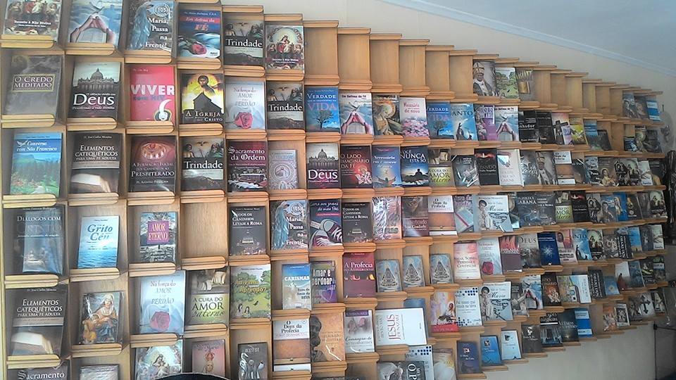 Artigos religiosos e livraria katólica | Goiânia GO