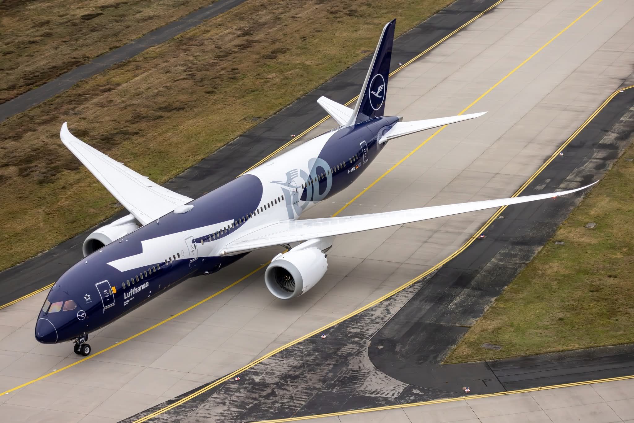 Lufthansa's 100th anniversary with Boeing 747-830