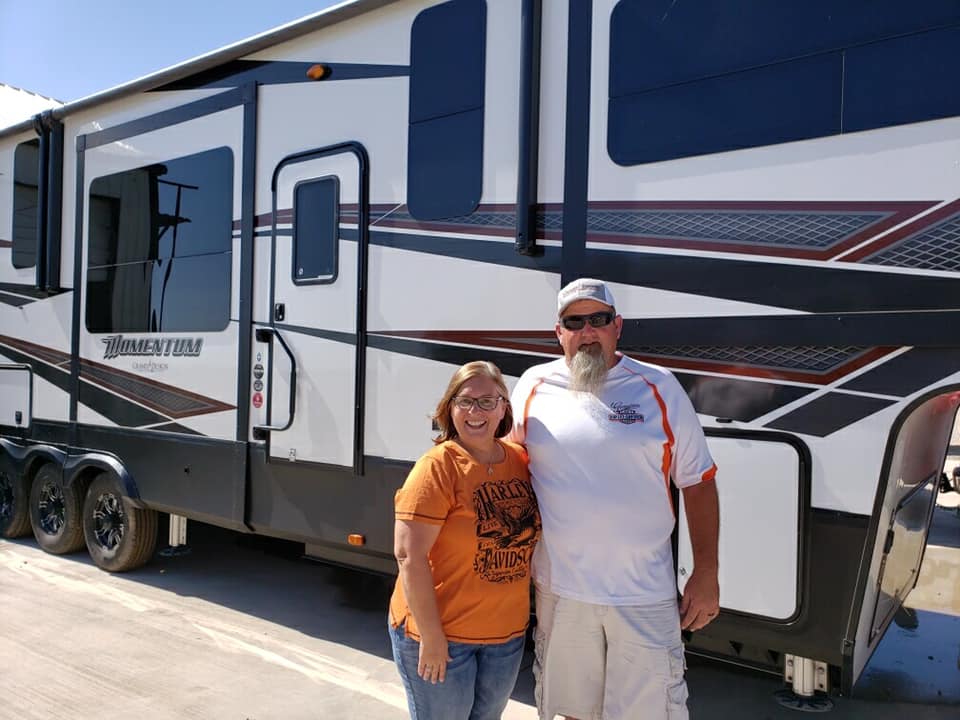 Clear Creek RVs - Congratulations to Christopher and Robin...