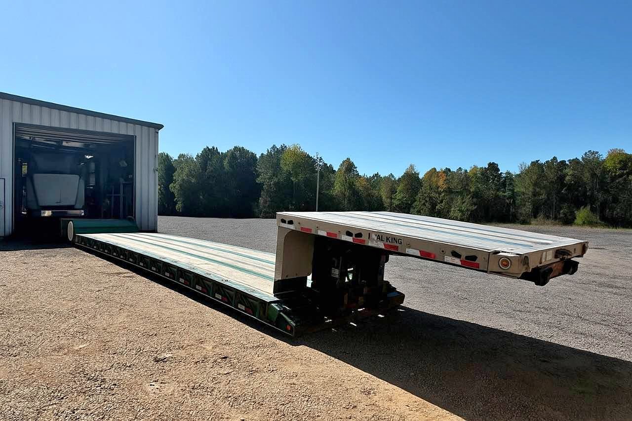 2026 RGN STEP DECK LOWBOY DD Wabash trailer king specialized - Vehicle ...