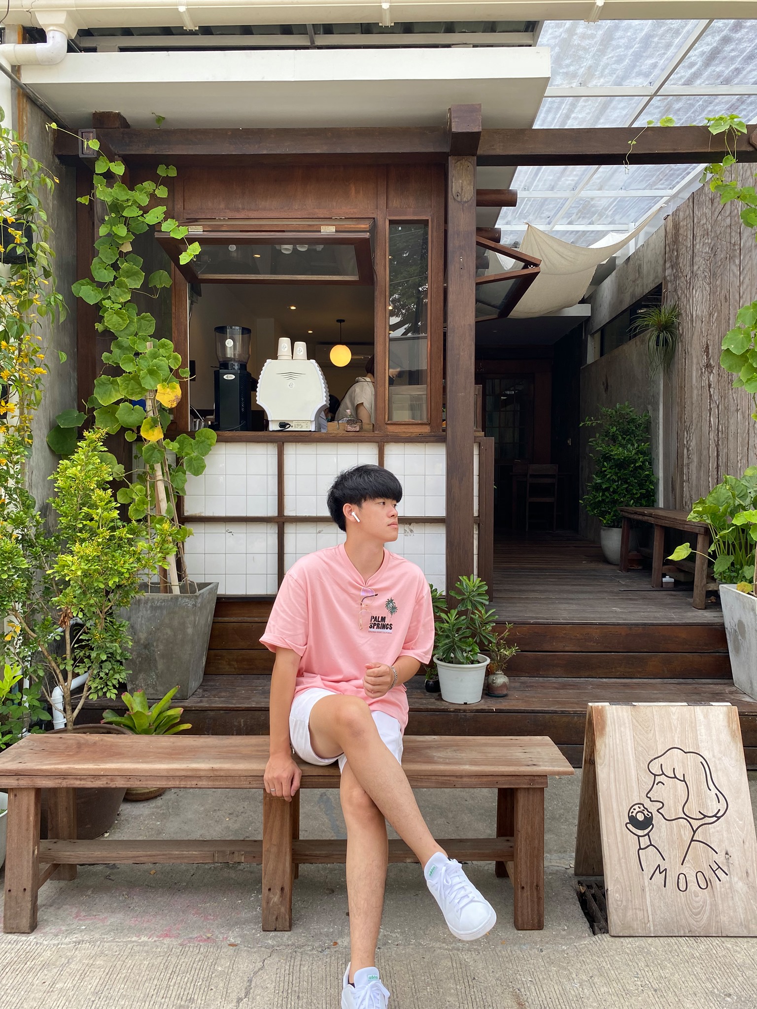 S'Sarayut - อุ้ยๆ สาวเดินมา | Facebook