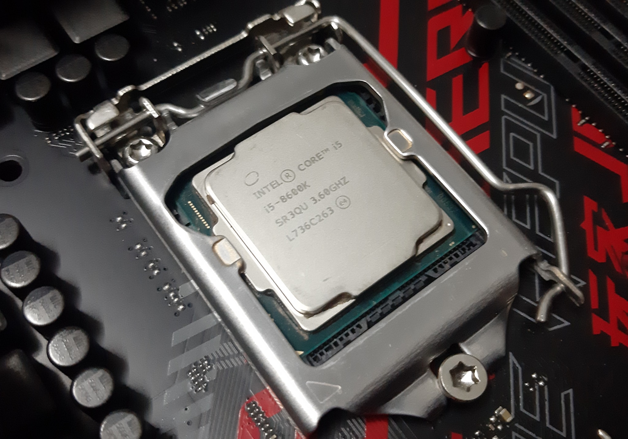 SPOON Computer - - i5 8600K ปลดล๊อค OC 5Ghz+ ได้... | Facebook