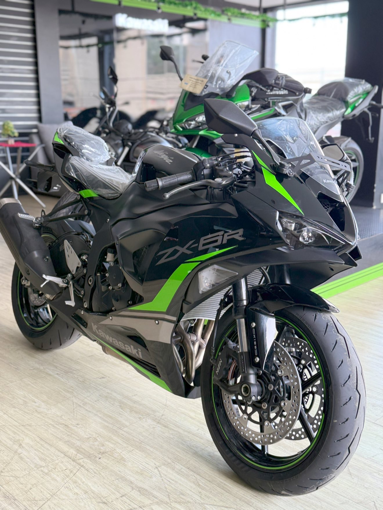 Kawasaki zx6r price and promo details