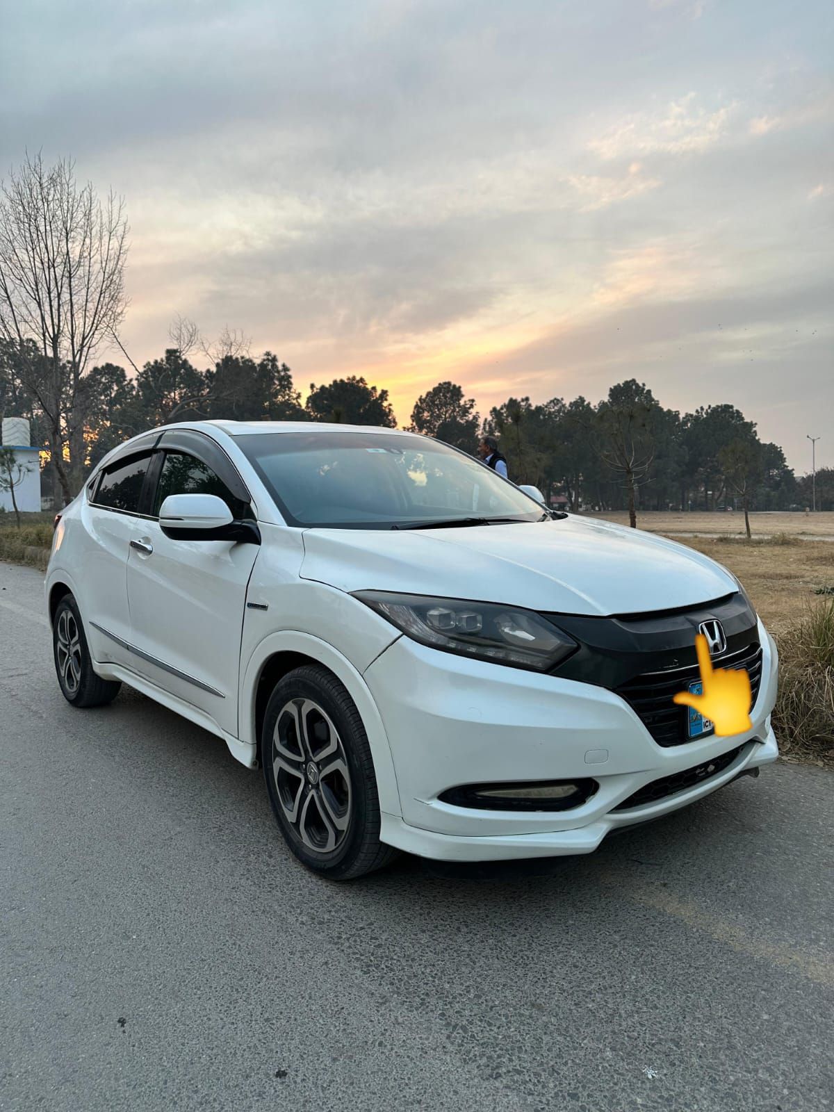 HONDA VEZEL 2021 Pearl White RV3 G FAT 1500 cc AAC 45000 km *THE
