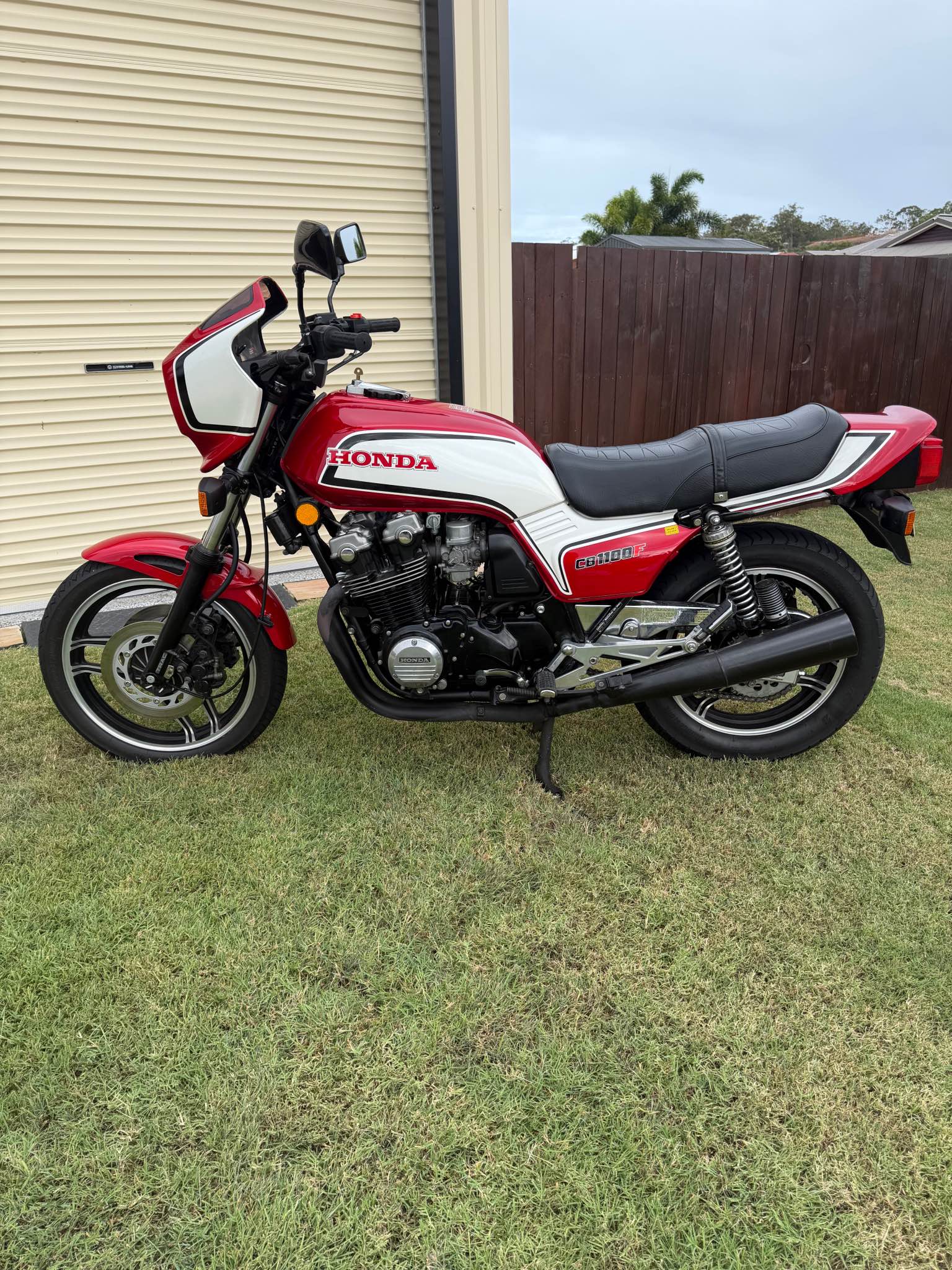 1897 Honda 1000F SC21 ( Hurricane) An amazing unmodified original