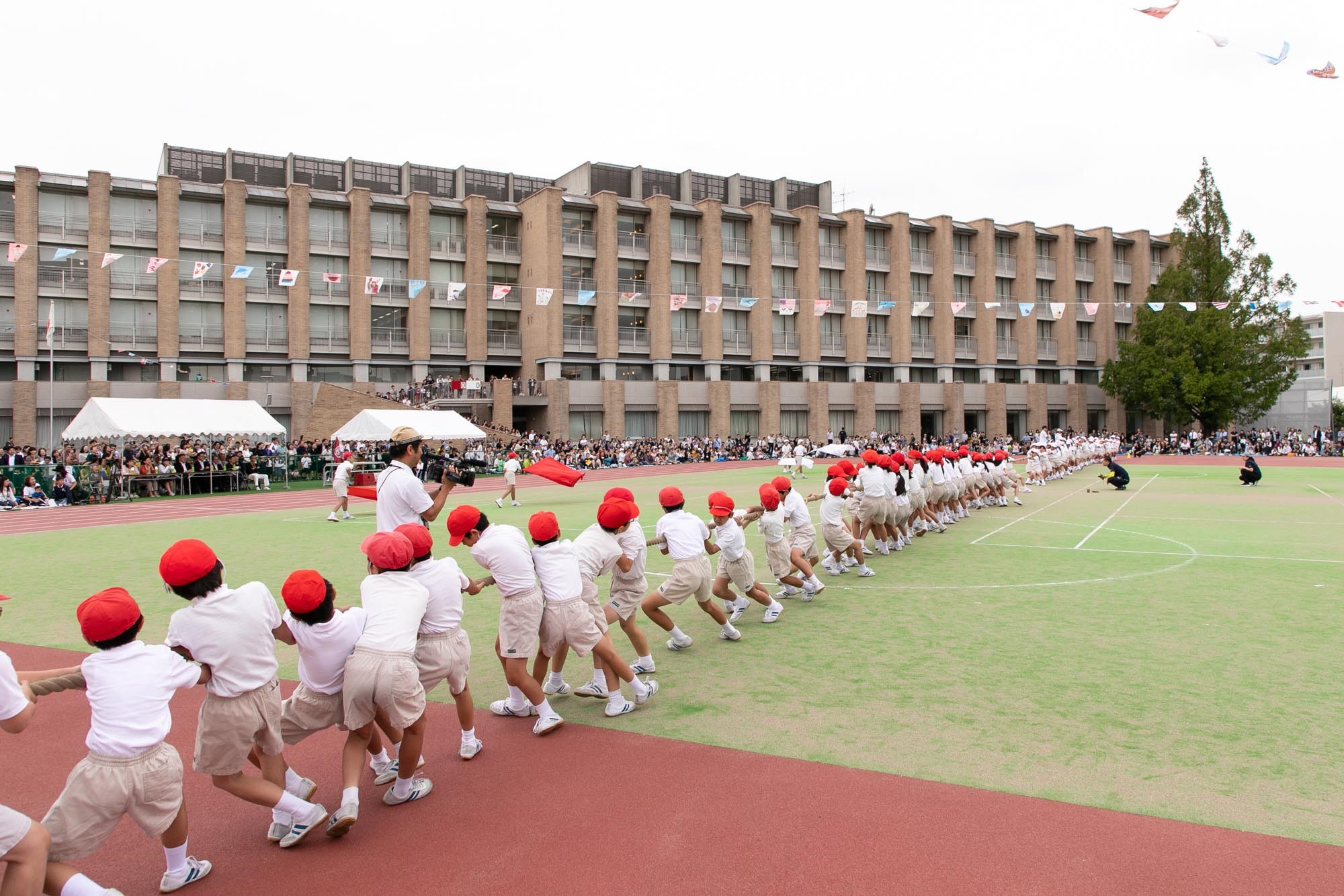 洗足学園小学校 - 洗足学園小学校 added a new photo