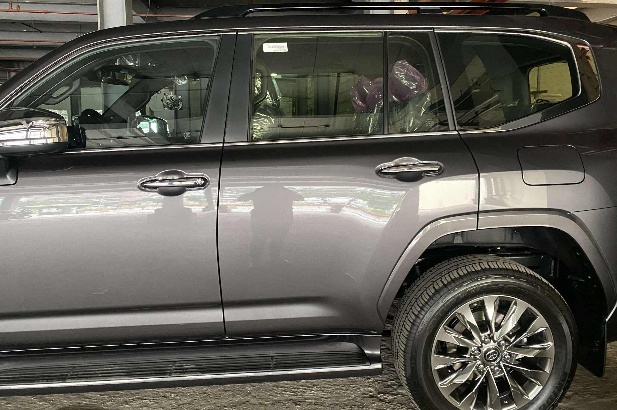 Brand new Toyota Land Cruiser 300 for sale