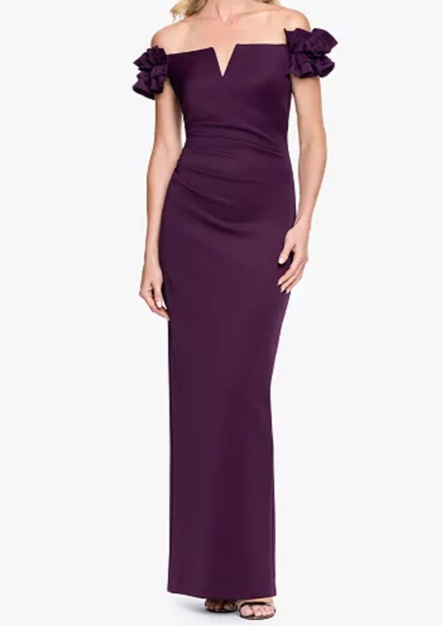 necklace for off shoulder formal dress Not sure what jewelry works with your dress? Start with the neckline palazzocouture