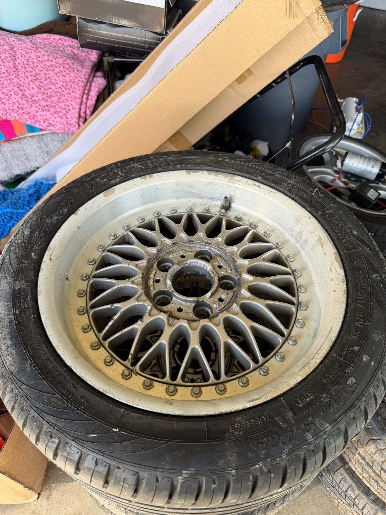 FS BBS RX203 10mm Offset 17x8 square wheels are in good condition 
