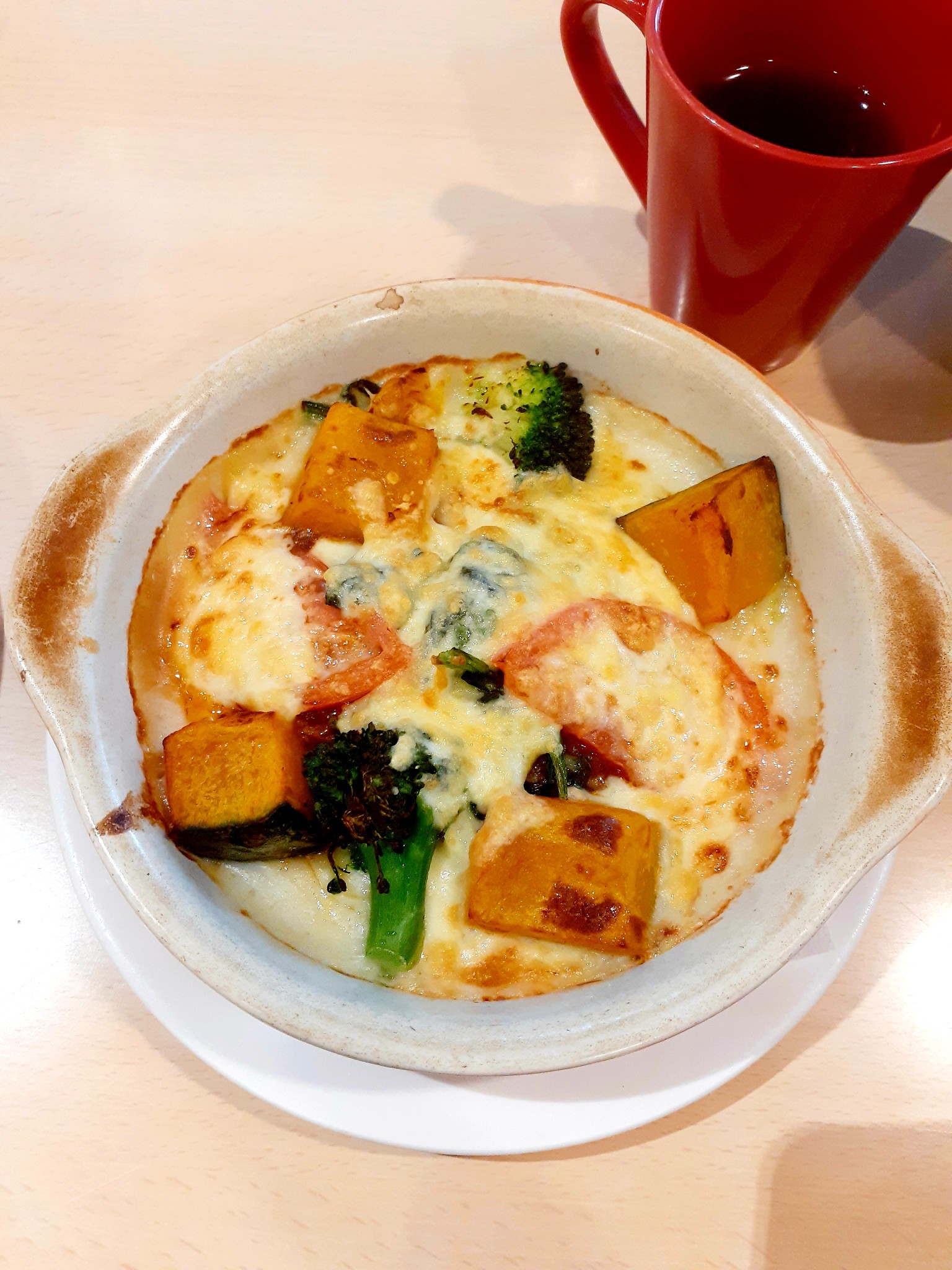 麻 Asa - 私が時々ジョナサンに行く理由。 それは、 「1日分の緑黄色野菜が摂れるドリア」と、... | Facebook