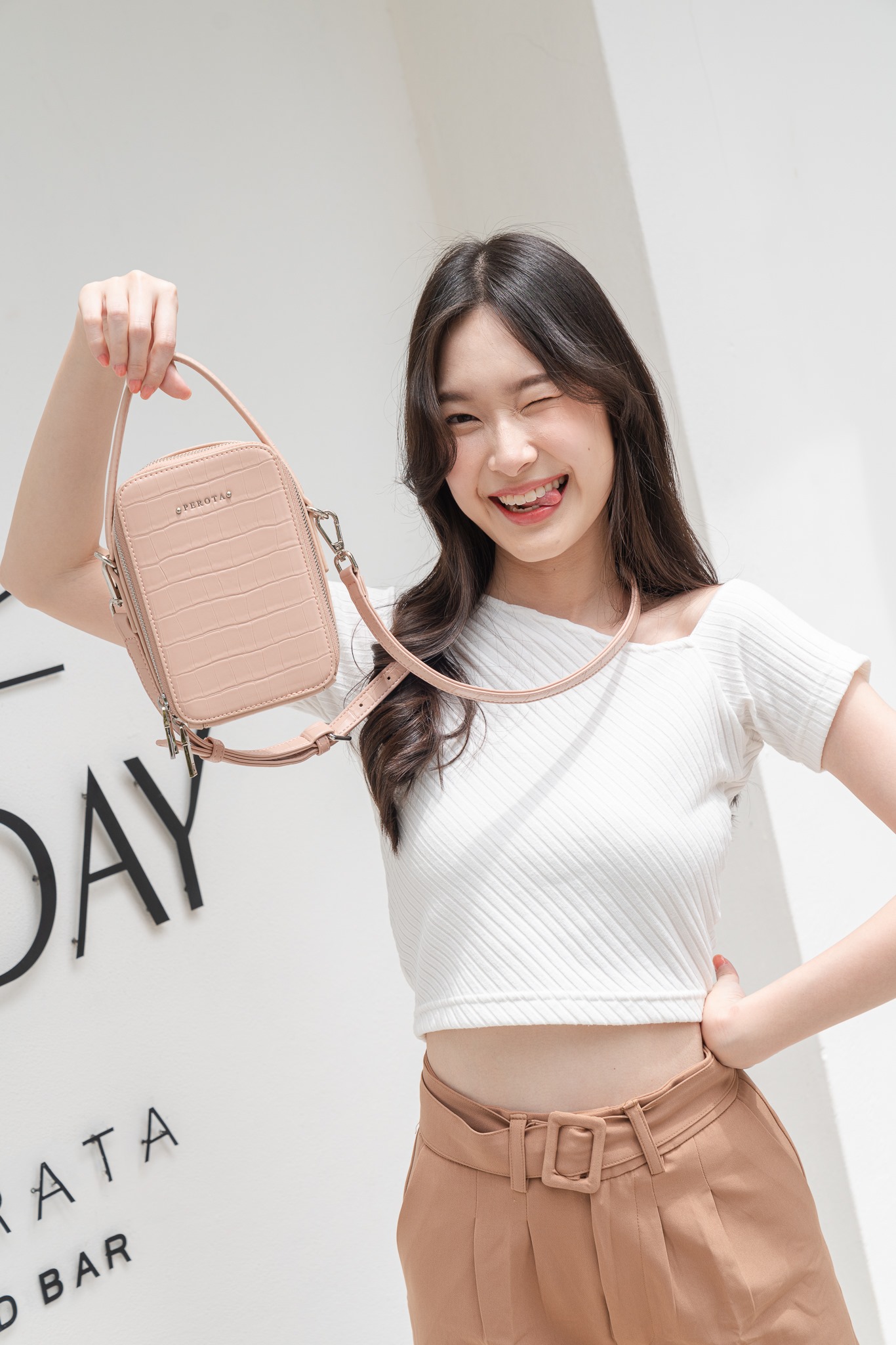 Perota - PEROTA “Custard Bag” ราคา : 1,450 บาท พร้อมถุงผ้า... | Facebook