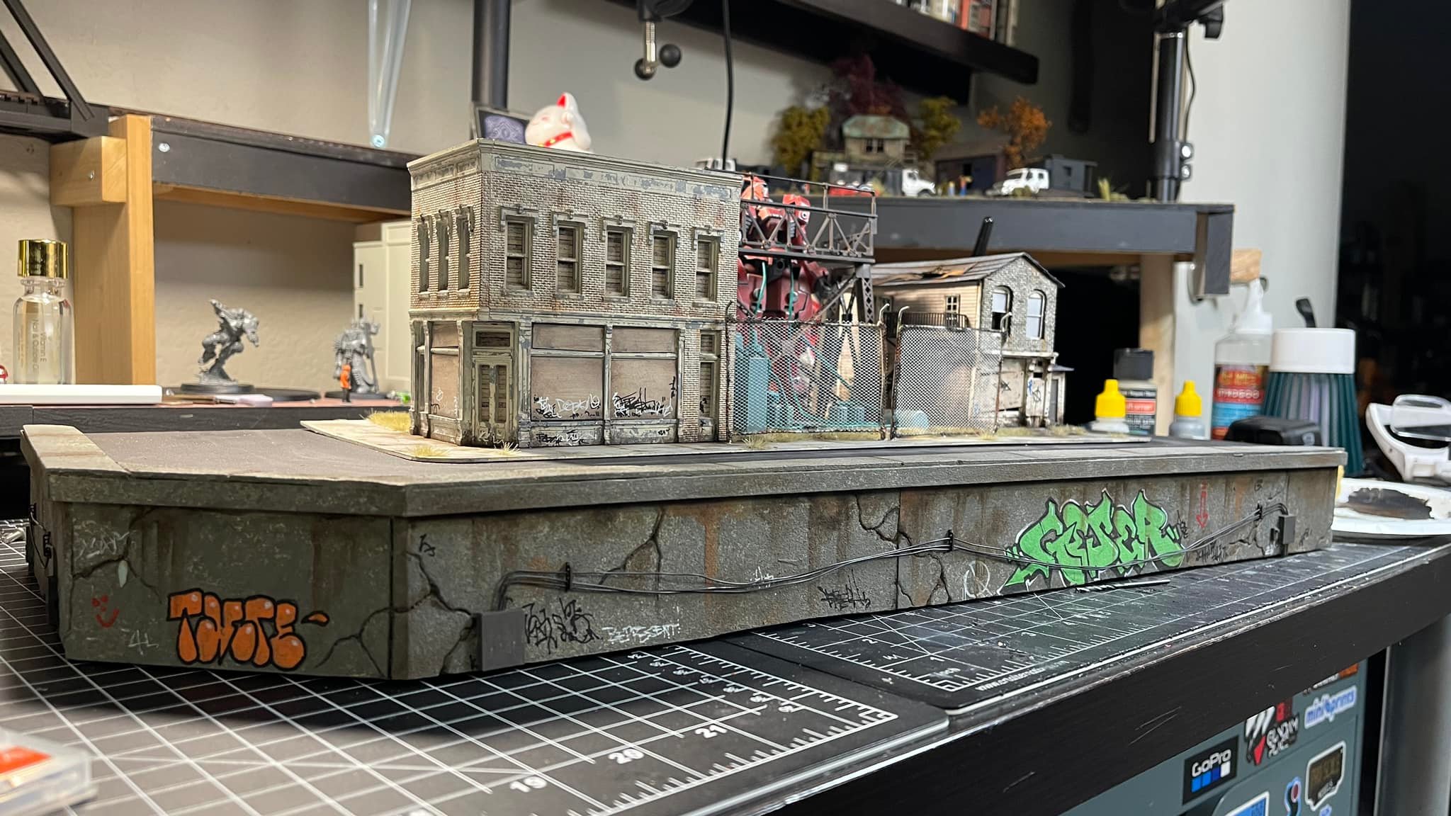 Jason and I tagged teamed on a project... - Pro Scale Models