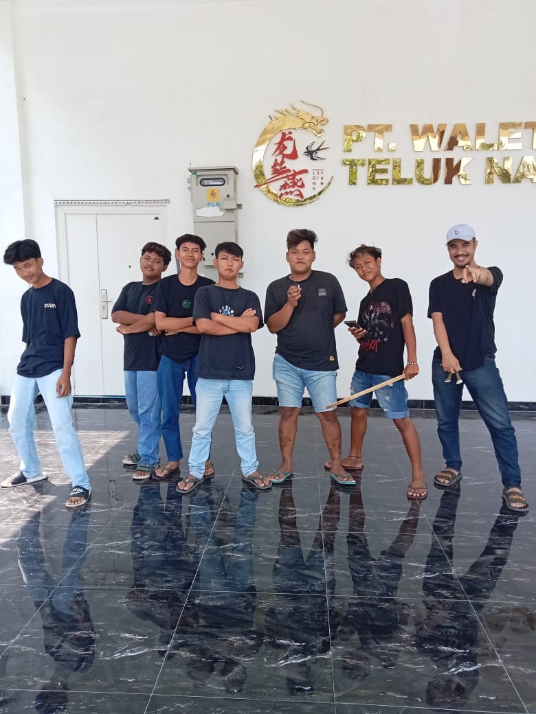 Inisial R