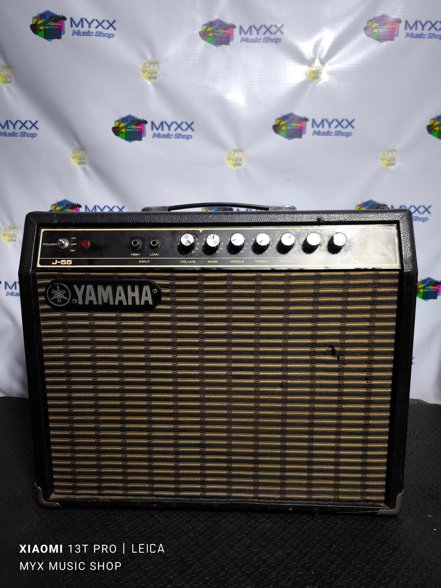 Yamaha J-55 Guitar Amplifier Transistor tube type 60 Watts RMS 